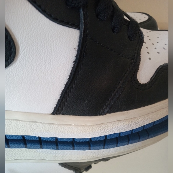 Authentic Nike Air Jordan Retro 1 High OG Black White Blue Size 101/2 - Picture 8 of 16